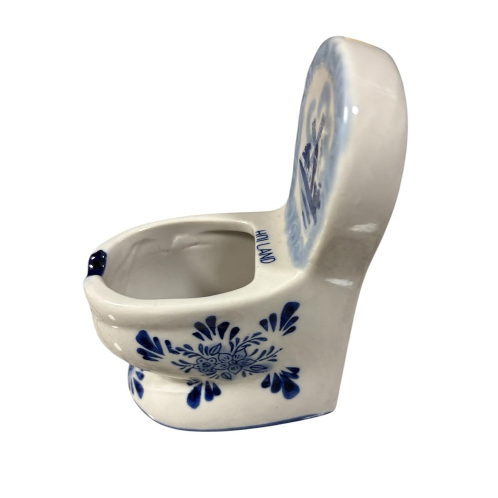 Delft Ceramic Miniature Toilet Ashtray/ trinket holder Holder